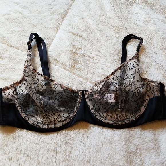 Victoria's Secret VERY SEXY unlined demi - Picture 3 of 8